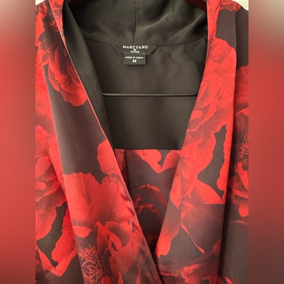 Marciano Red Floral Blouse - Size M - Picture 7 of 7